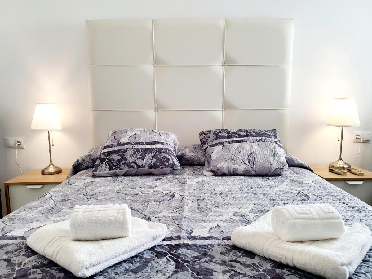 Fuengirola Towers Apartment ภายนอก รูปภาพ